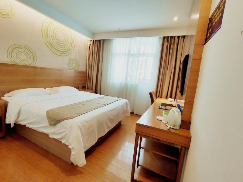 Greentree Inn Jiangxi Fuzhou Gandong Bridge Express Hotel Екстериор снимка