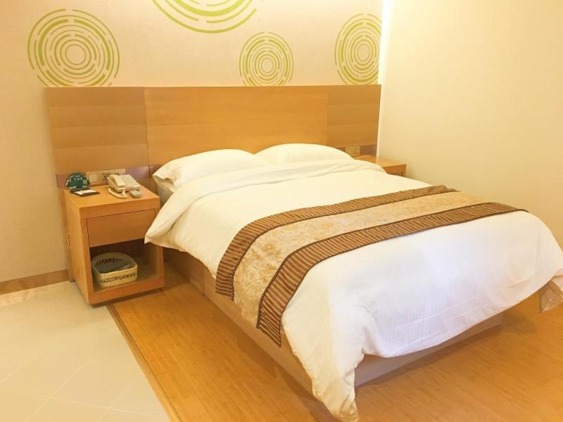 Greentree Inn Jiangxi Fuzhou Gandong Bridge Express Hotel Екстериор снимка