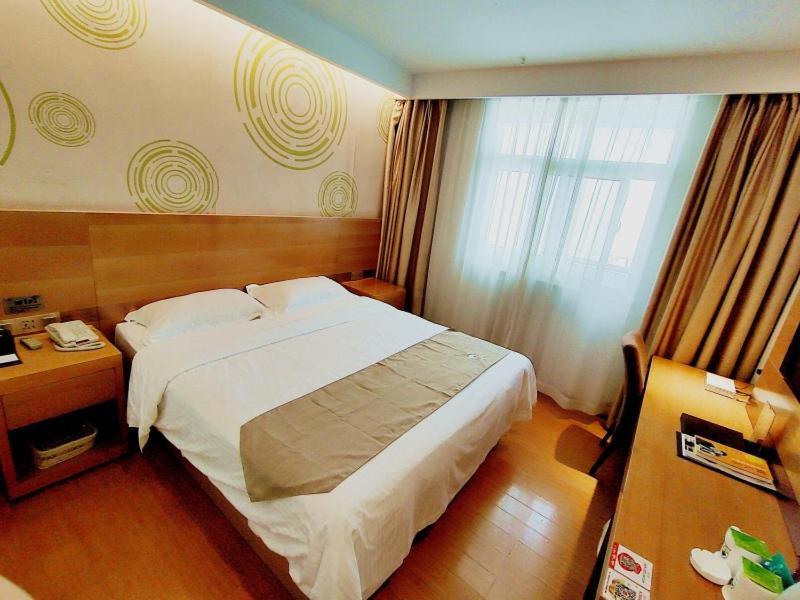 Greentree Inn Jiangxi Fuzhou Gandong Bridge Express Hotel Екстериор снимка