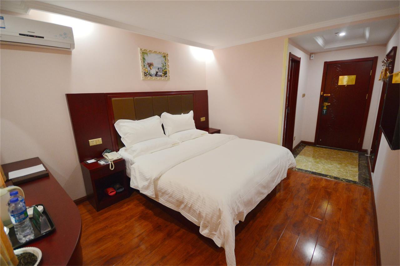 Greentree Inn Jiangxi Fuzhou Gandong Bridge Express Hotel Екстериор снимка